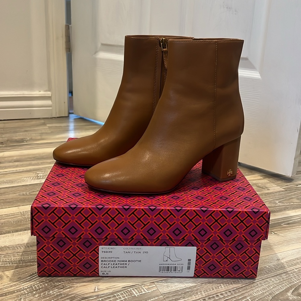 Tory Burch Brooke Ankle Booties Calf Leather- Tan - Picture 4 of 10